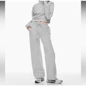 Aritzia TNA Cozy fleece wide leg boyfriend fit sweatpants gray size S loungewear
